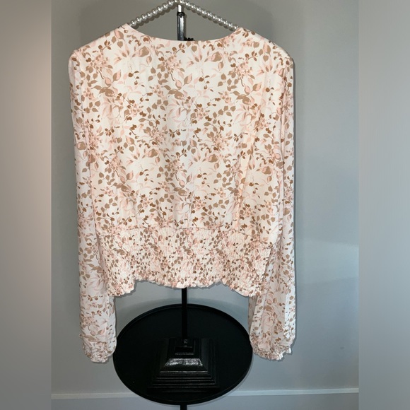 Violets & Roses Blouse with Smocked waist in size XL - NWT - beautiful sleeves - Picture 10 of 10